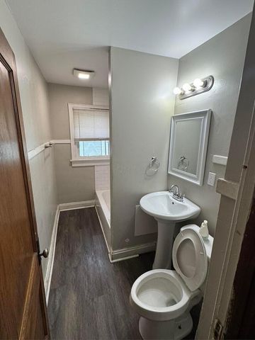 736 Seymour Avenue, Columbus, OH 43205