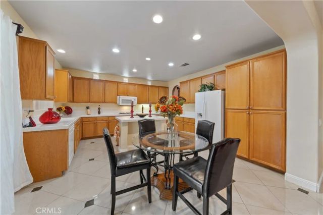 4818 Jade Court, Lancaster, CA 93536