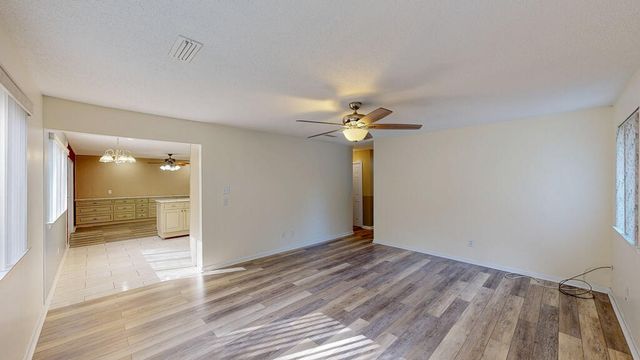 1102 Northfield Circle, Dothan, AL 36303