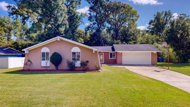 1102 Northfield Circle, Dothan, AL 36303