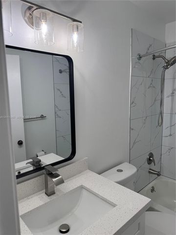 366 E Riverbend Dr, Sunrise, FL 33326