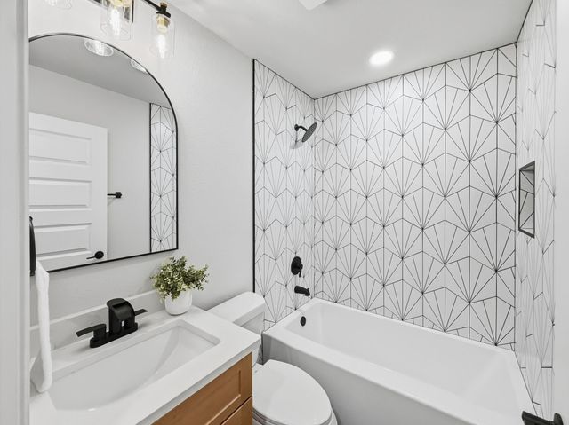 2110 Cedarcrest Drive, Carrollton, TX 75007