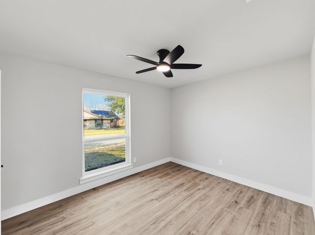 2110 Cedarcrest Drive, Carrollton, TX 75007