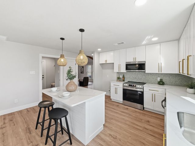 2110 Cedarcrest Drive, Carrollton, TX 75007