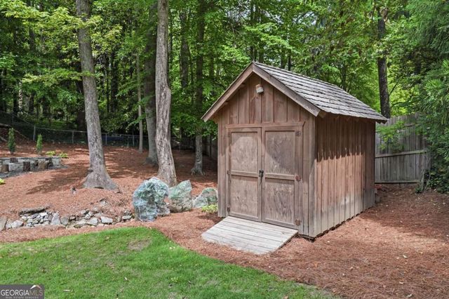 1850 Fern Creek Lane NE, Atlanta, GA 30329
