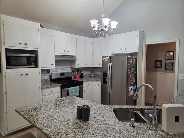 118 Bradford Place, Stockbridge, GA 30281