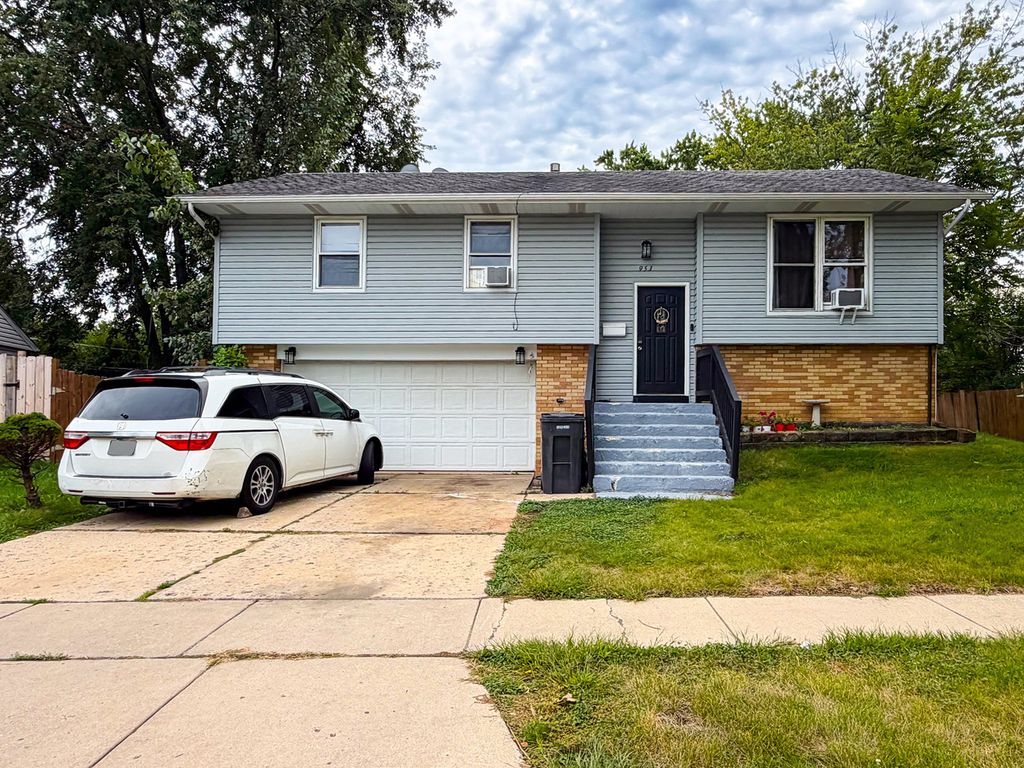 953 Miller Avenue, Streamwood, IL 60107 — exterior