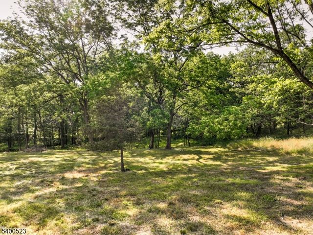 83 Readington Rd, Readington Twp., NJ 08889