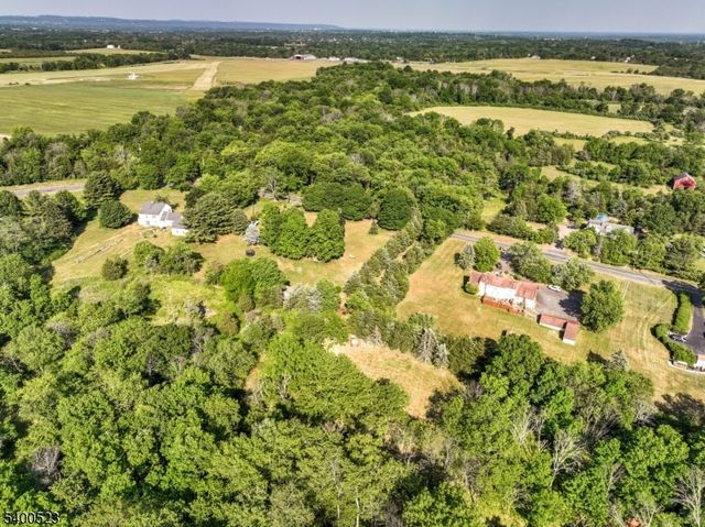 83 Readington Rd, Readington Twp., NJ 08889