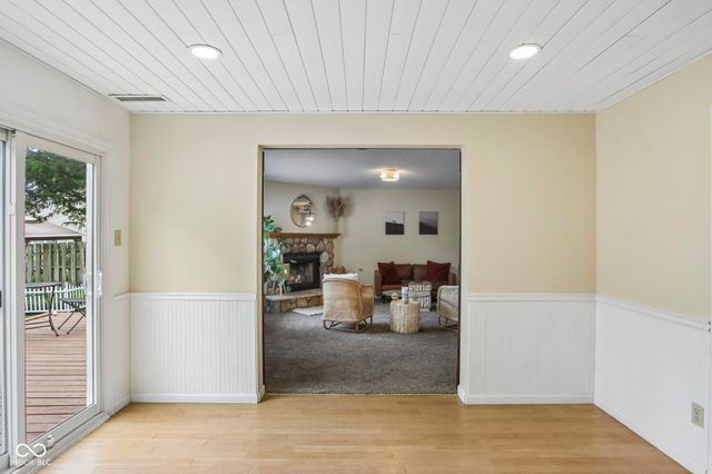 10047 Sapphire Berry Lane, Fishers, IN 46038