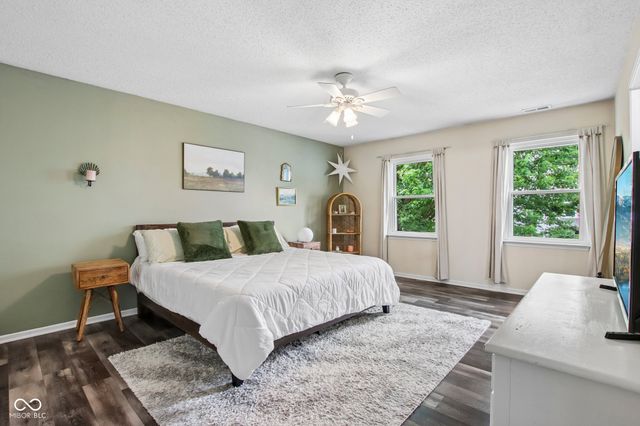 10047 Sapphire Berry Lane, Fishers, IN 46038