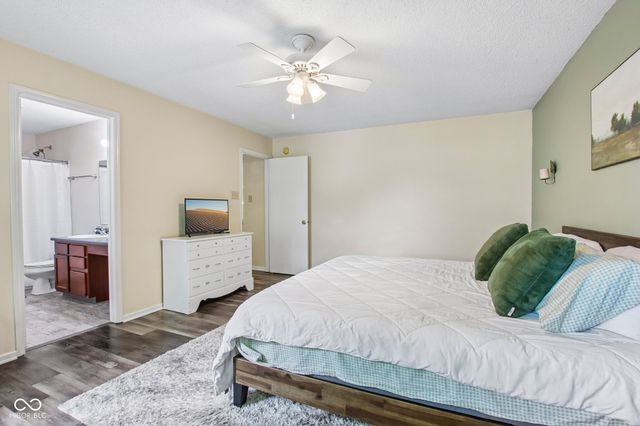 10047 Sapphire Berry Lane, Fishers, IN 46038