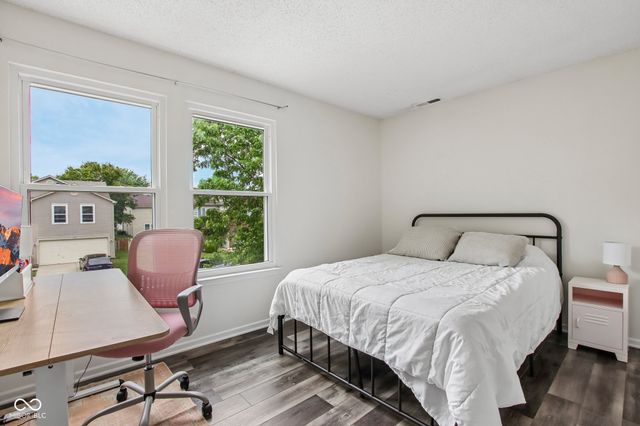 10047 Sapphire Berry Lane, Fishers, IN 46038
