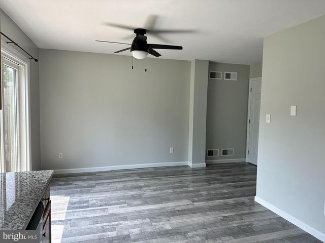 15 WINDEMERE CT, Elizabethtown, PA 17022