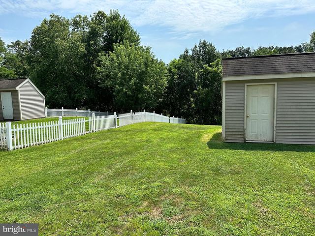 15 WINDEMERE CT, Elizabethtown, PA 17022