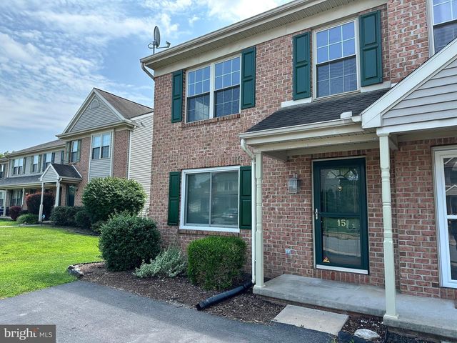 15 WINDEMERE CT, Elizabethtown, PA 17022