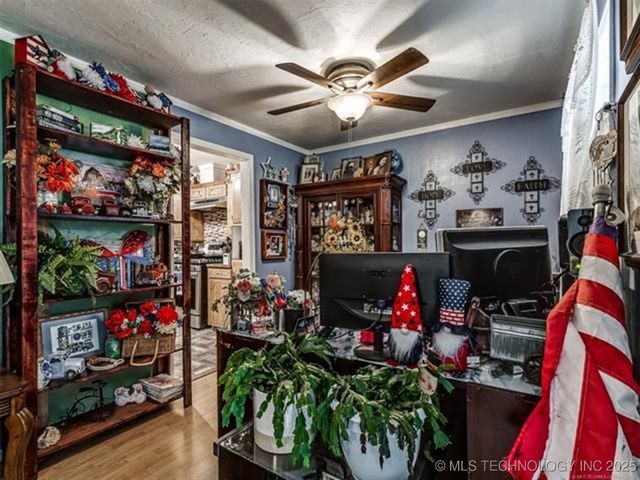 206 Lackey Drive, Eufaula, OK 74432