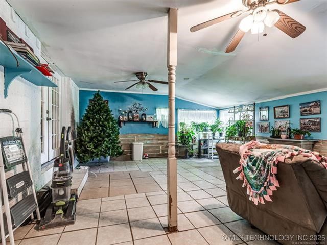 206 Lackey Drive, Eufaula, OK 74432