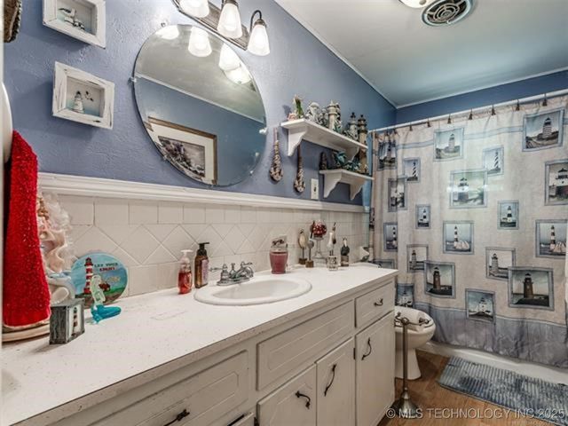 206 Lackey Drive, Eufaula, OK 74432