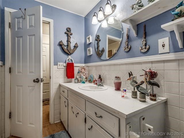 206 Lackey Drive, Eufaula, OK 74432