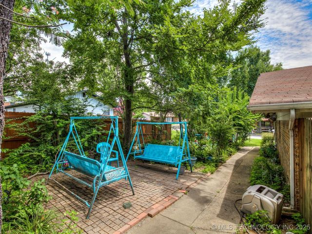 206 Lackey Drive, Eufaula, OK 74432