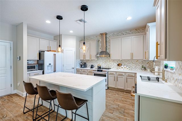 1908 W NASSAU STREET, Tampa, FL 33607
