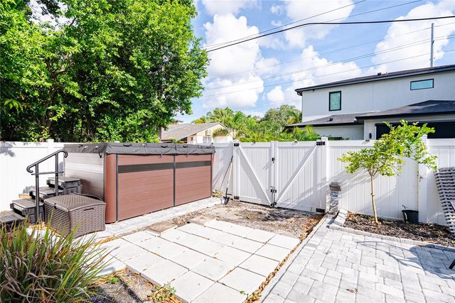1908 W NASSAU STREET, Tampa, FL 33607