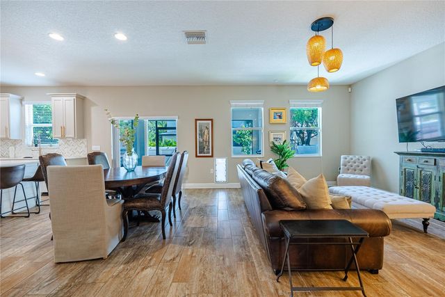 1908 W NASSAU STREET, Tampa, FL 33607