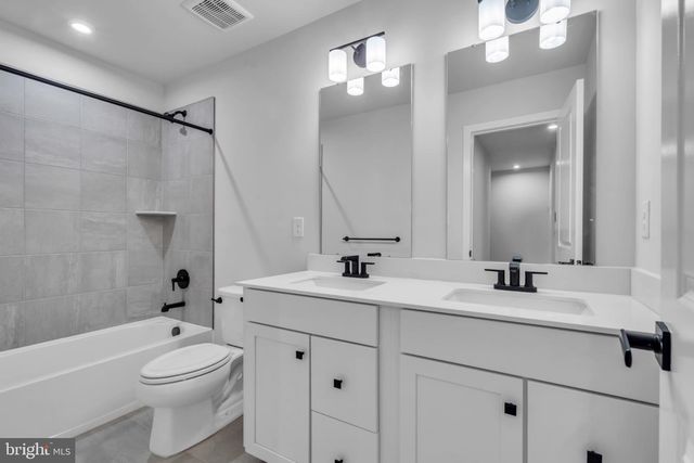 9 FOXWOOD DR, Hainesport, NJ 08036