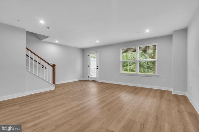 9 FOXWOOD DR, Hainesport, NJ 08036