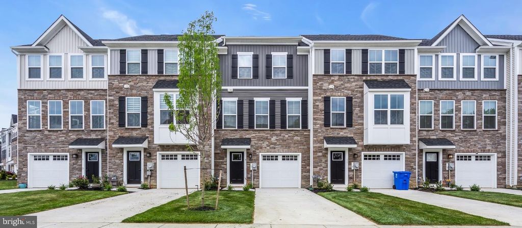 9 FOXWOOD DR, Hainesport, NJ 08036
