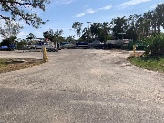 17160 Hawks Nest # 9, Fort Myers, FL 33908