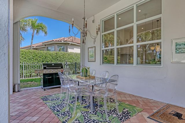 7807 Ironhorse Boulevard, West Palm Beach, FL 33412