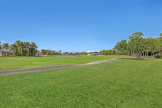 7807 Ironhorse Boulevard, West Palm Beach, FL 33412