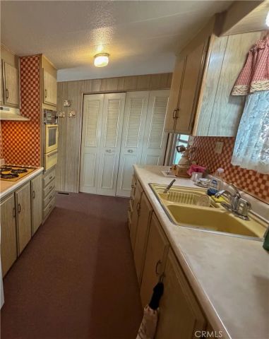 3701 Fillmore 64, Riverside, CA 92505