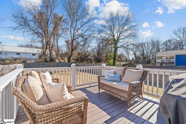 105 Burgess Avenue, Greenville, SC 29609