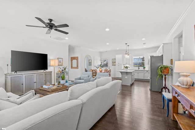 105 Burgess Avenue, Greenville, SC 29609