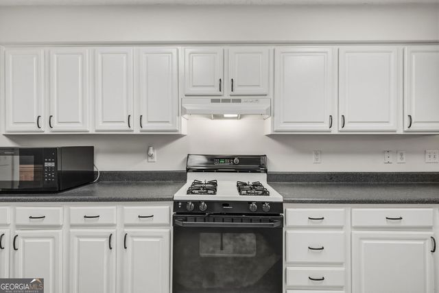 2958 Mary Alice Trail, Loganville, GA 30052