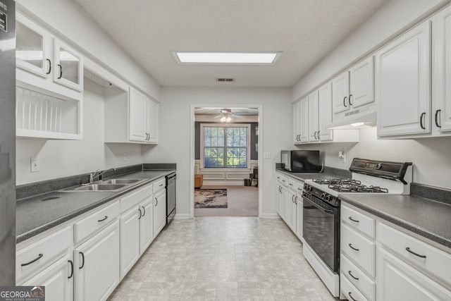 2958 Mary Alice Trail, Loganville, GA 30052