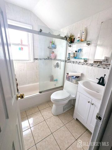 726 W Milton Avenue, Rahway, NJ 07065