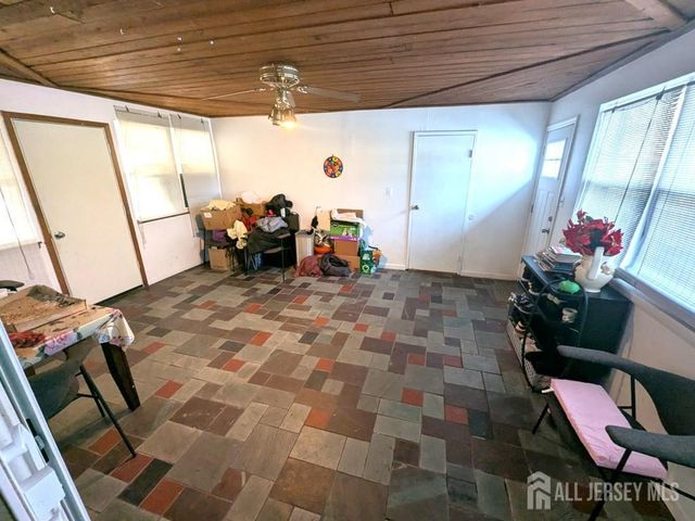 726 W Milton Avenue, Rahway, NJ 07065