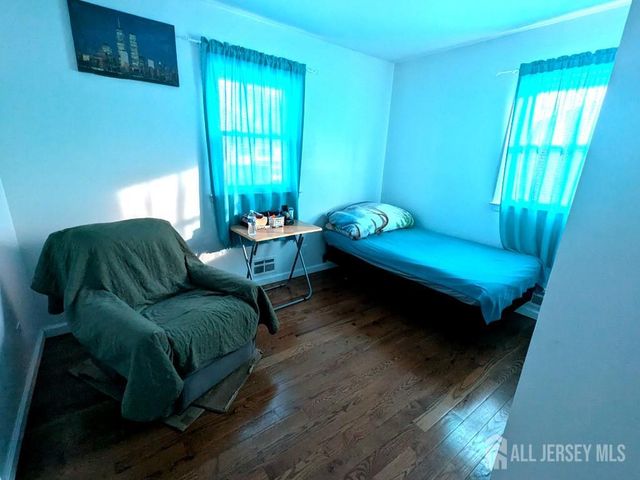 726 W Milton Avenue, Rahway, NJ 07065