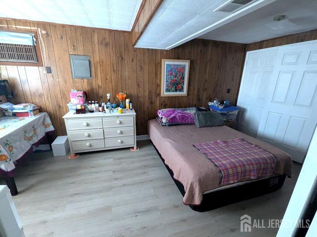 726 W Milton Avenue, Rahway, NJ 07065