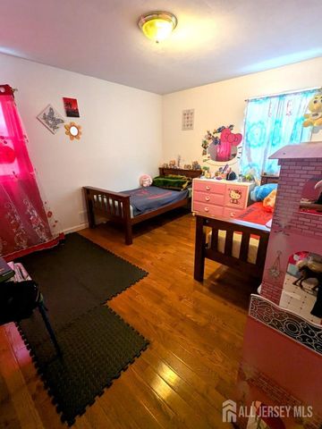 726 W Milton Avenue, Rahway, NJ 07065