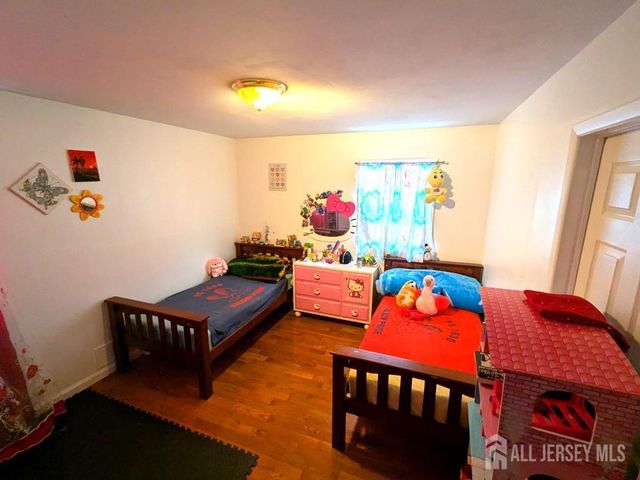 726 W Milton Avenue, Rahway, NJ 07065