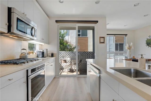 5640 Observation, Los Angeles, CA 90028