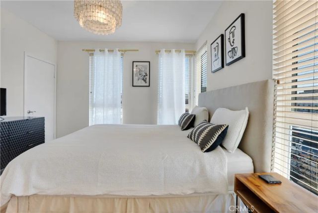 5640 Observation, Los Angeles, CA 90028