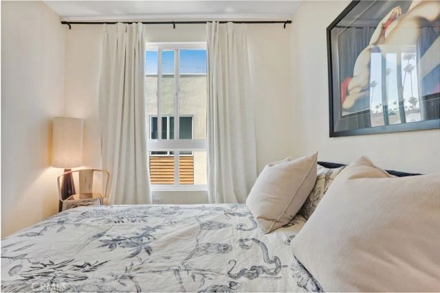 5640 Observation, Los Angeles, CA 90028