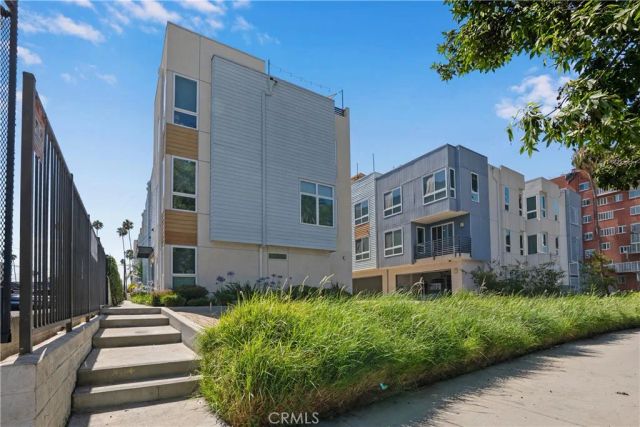 5640 Observation, Los Angeles, CA 90028
