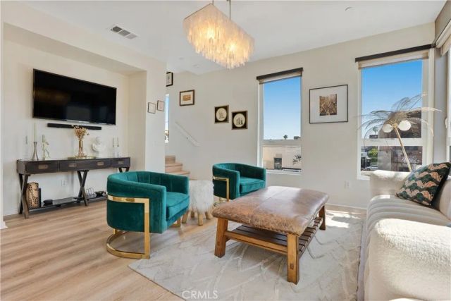5640 Observation, Los Angeles, CA 90028